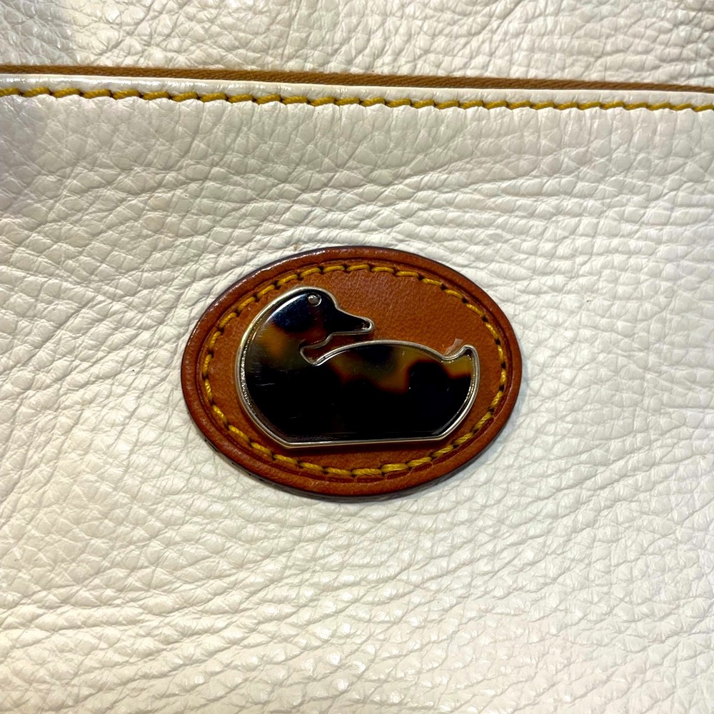 Dooney & Bourke Cream and Brown Leather Small Letter Carrier Shoulder Bag EUC - Picture 5 of 16